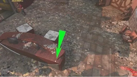 Escritorio de la Sala de Spawn donde puede aparecer una ficha de Mahjong